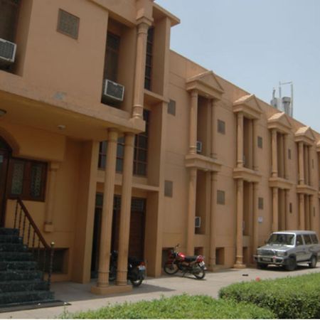 Hotel The Shubham Vrindāvan Extérieur photo