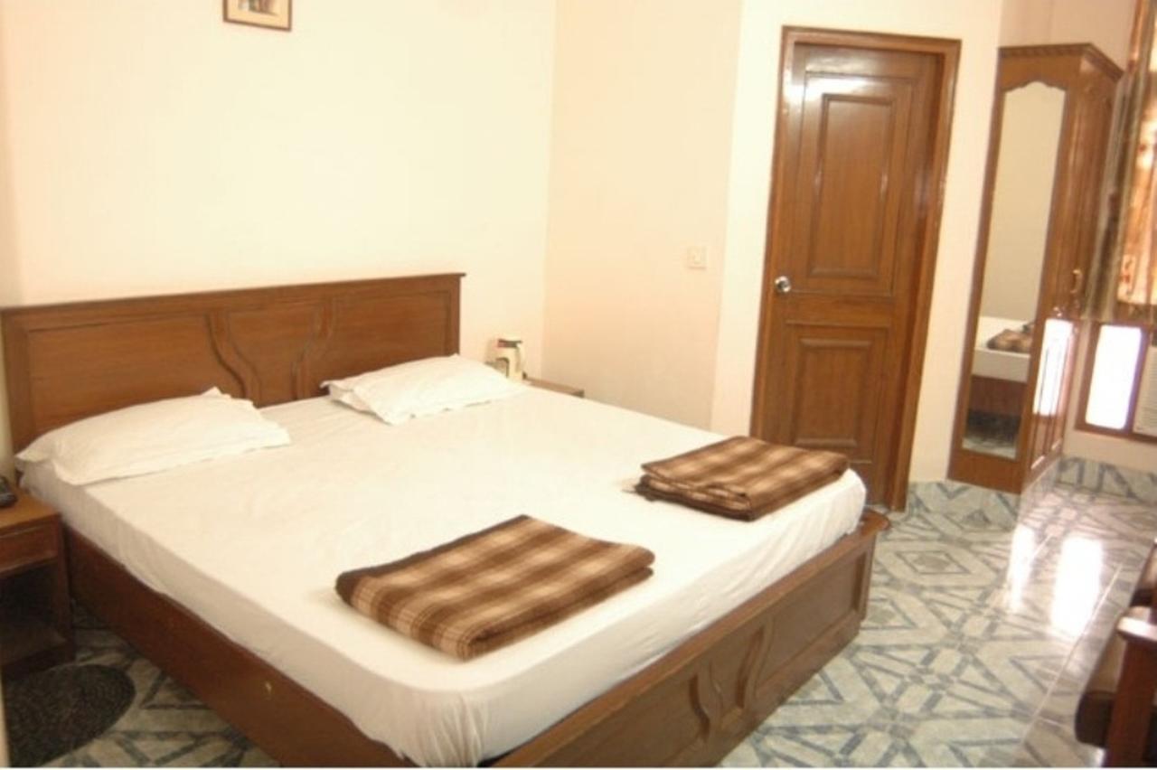 Hotel The Shubham Vrindāvan Extérieur photo